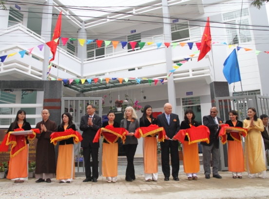 พิธีเปิดศูนย์ล้างพิษ-อบไอน้ำแห่งแรกในภาคกลางและเขตที่ราบสูงไตเงียน